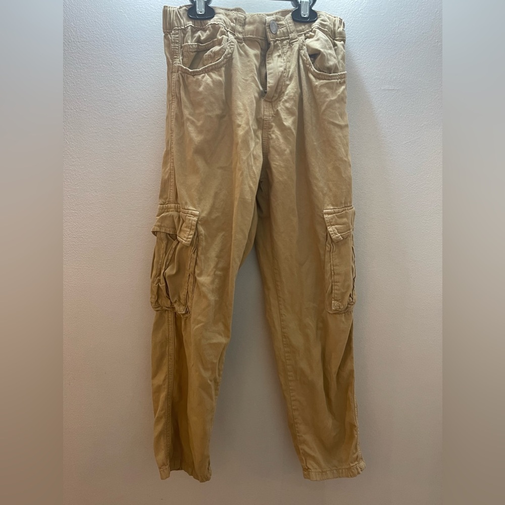 Zara  Khaki Pants Cargo Super soft Size 10